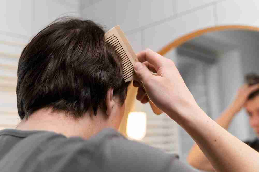 6 Cara Menyisir Rambut yang Benar Biar Gak Kusut dan Rontok - Gatsby