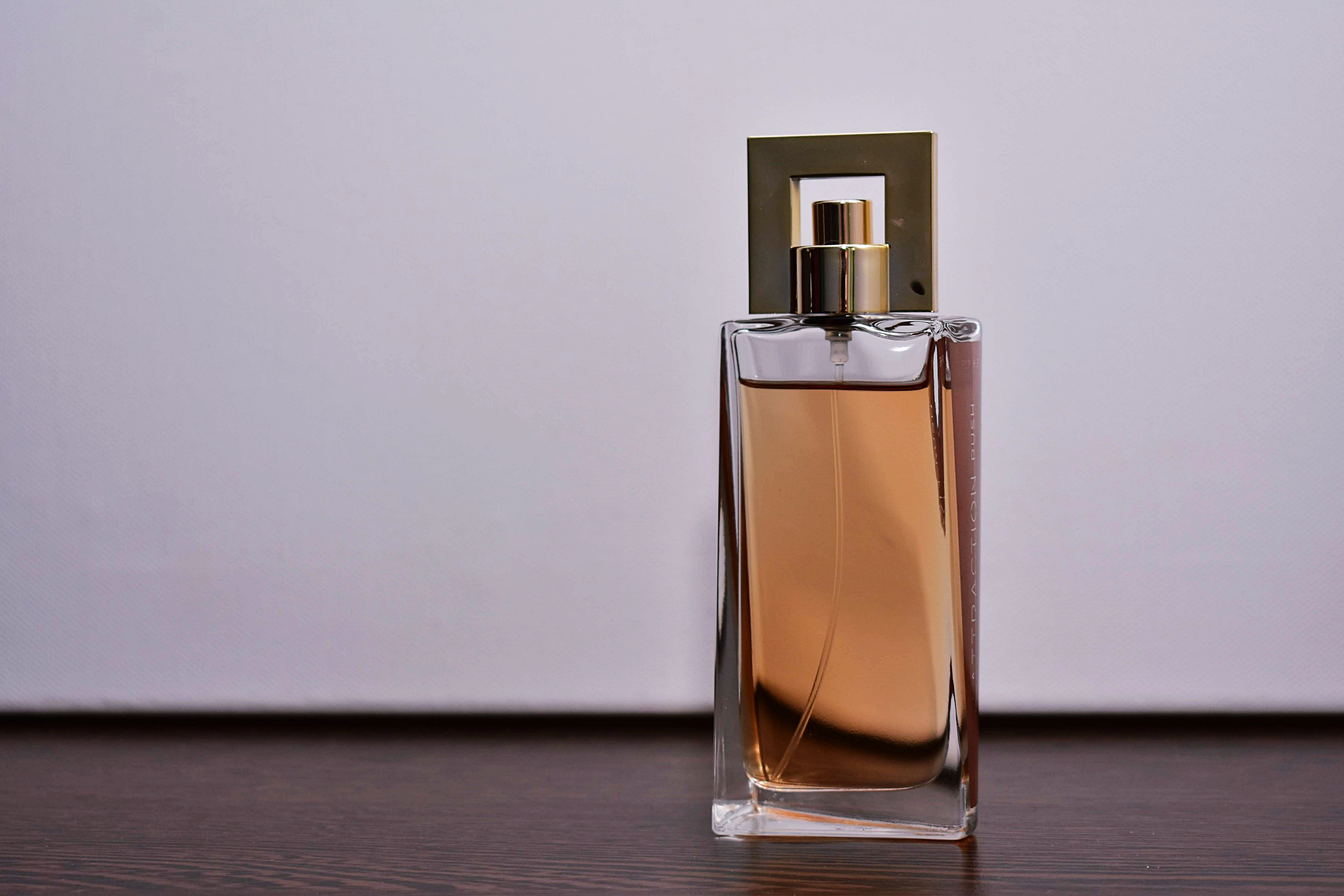 Alasan Pentingnya Menggunakan Parfum Bagi Pria - Gatsby