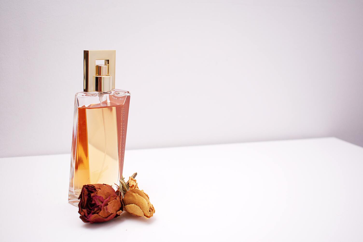 Kenalan dengan Nama-nama Parfum Pria yang Disukai Wanita - Gatsby
